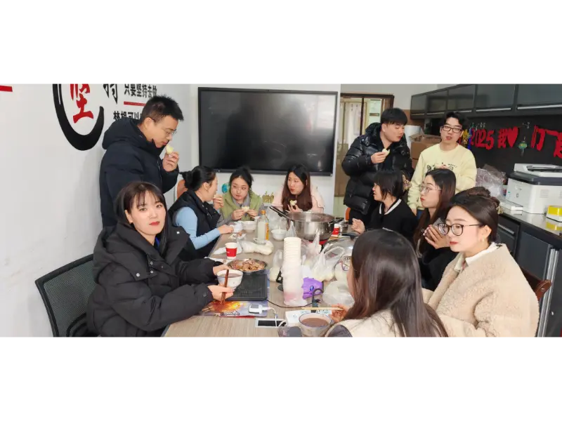 Živi tradicionalni Laba običaji v Maotongu